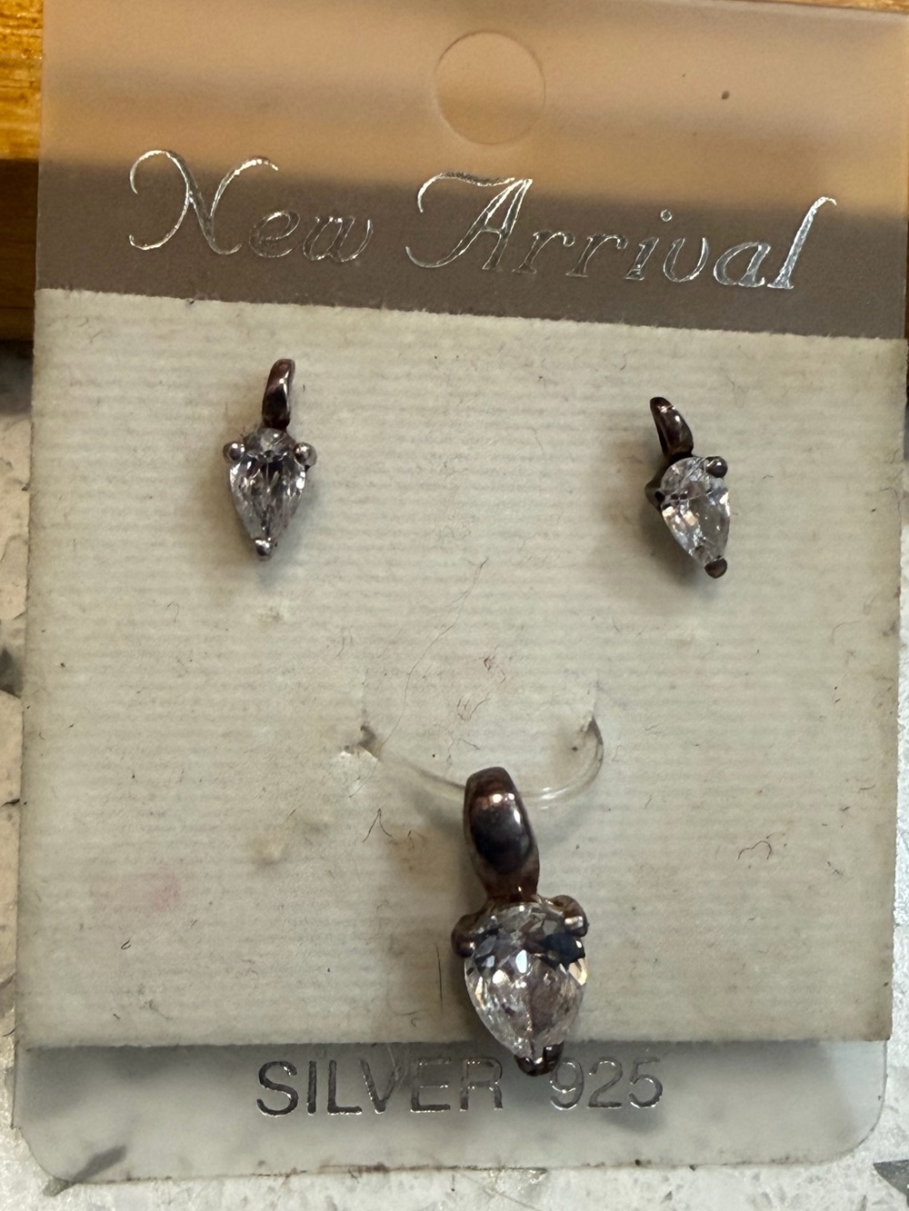 Vintage Sterling Silver Teardrop Cubic Zirconia Pendant - Clear